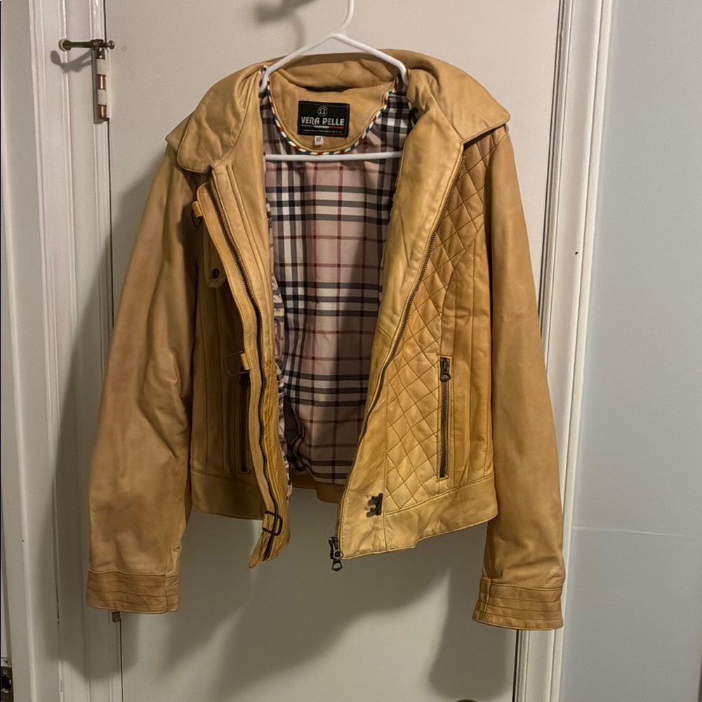 Vera Pelle Tan Leather Jacket with Classic Style